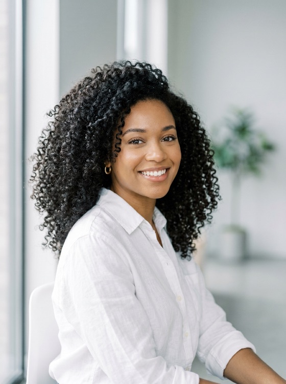 portrait, confident, young, black, woman, with, voluminous, curly, hair, smiling, bright, modern, office, african, american, professional, natural, business, happy, adult, female, indoor, white, shirt, success, entrepreneur, career, lifestyle, beautiful, diversity, looking, camera, headshot, freelancer, corporate, casual, workplace, positive, optimistic, ethnic, afro, skin, care, beauty, one, person, people